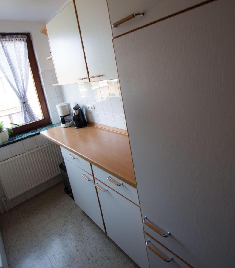 Ferienwohnungen-Neue-Tiefe-Wohnung-Kleiderbuegel Neue Tiefe Fehmarn Exteriör bild
