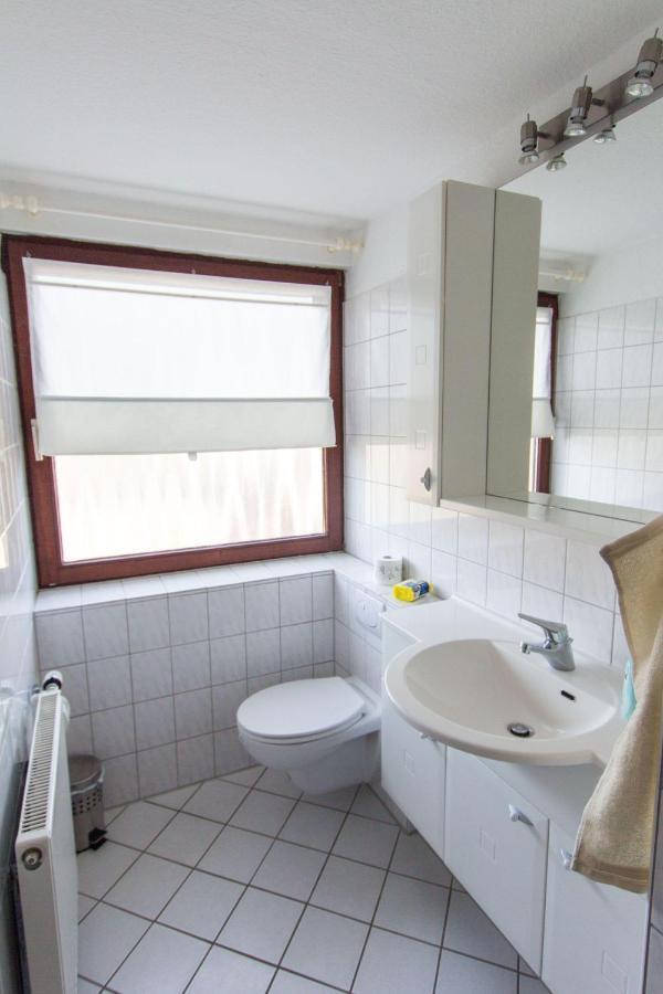 Ferienwohnungen-Neue-Tiefe-Wohnung-Kleiderbuegel Neue Tiefe Fehmarn Exteriör bild